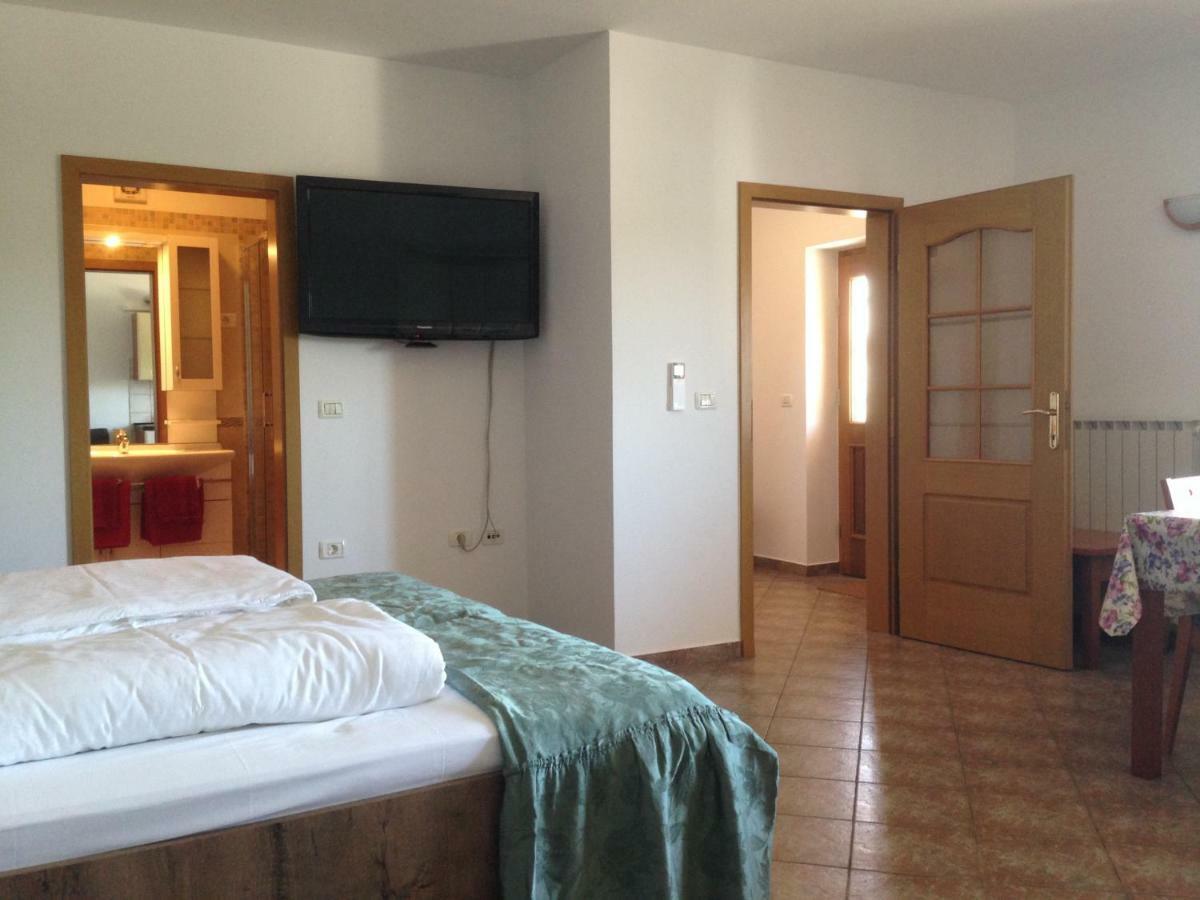 Apartma Valmarin Daire Spodnje Skofije Dış mekan fotoğraf