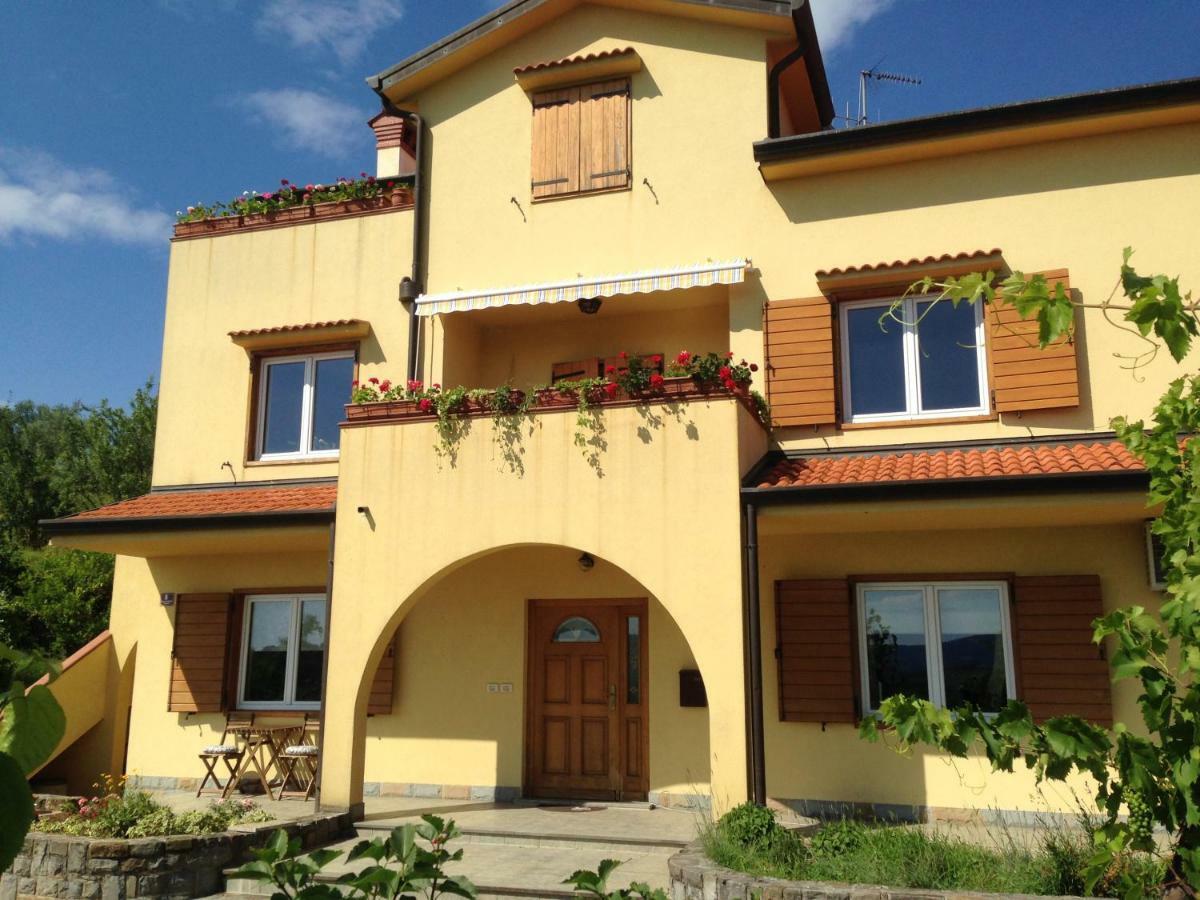 Apartma Valmarin Daire Spodnje Skofije Dış mekan fotoğraf
